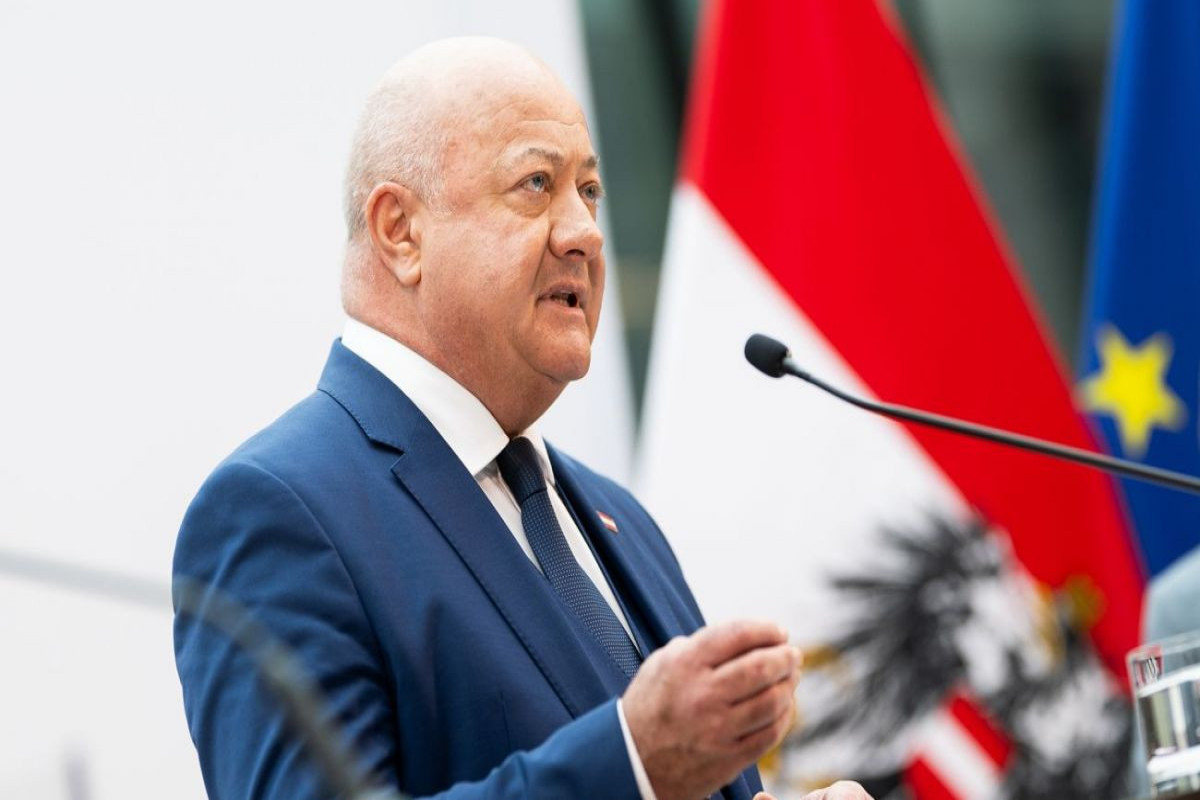 Avstriya kansleri: ABŞ-ın səylərinə baxmayaraq, AB Rusiyaya təzyiq göstərməyə davam edəcək