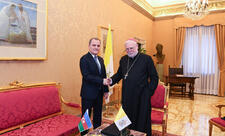 Ceyhun Bayramov Müqəddəs Taxt-Tacın Dövlətlər və Beynəlxalq Təşkilatlarla Əlaqələr üzrə Katibi ilə görüşüb