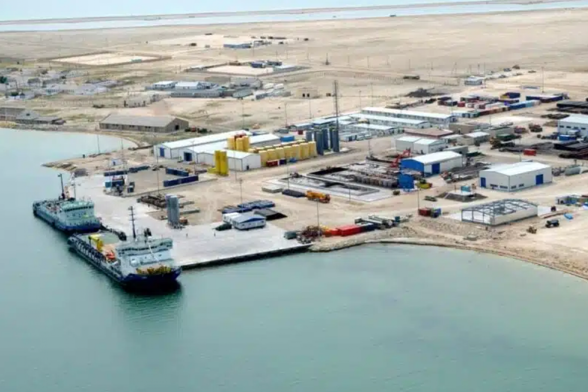 Çin Aktauda 300 milyon dollara dəniz limanı inşa edəcək