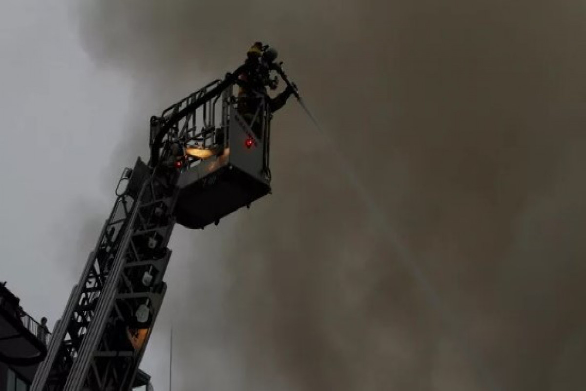 Yaponiyada bir həftədir böyük yanğını söndürmək mümkün olmayıb