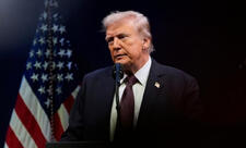 Tramp: Ukrayna üzrə ABŞ planındakı maddələrin sayı 28-dən 22-yə endirilib