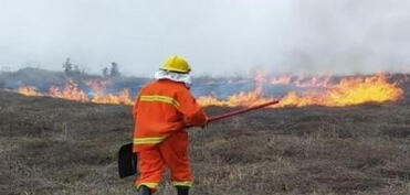Ermənistanda yanğınsöndürmə zamanı xilasedici avtomobil qəzaya uğrayıb, 1 nəfər ölüb