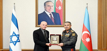 Zakir Həsənov İsrailin briqada generalını qəbul edib