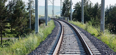 Çində qatarın insanlara çırpılması nəticəsində on bir nəfər həlak olub