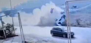 Abşeronda maşın aşıb, ölən var