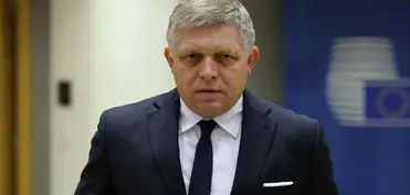 Fitso: Ukrayna müharibədə uduzur və Aİ vəsaitləri hərbi xərclərə yox, bərpaya yönəlməlidir