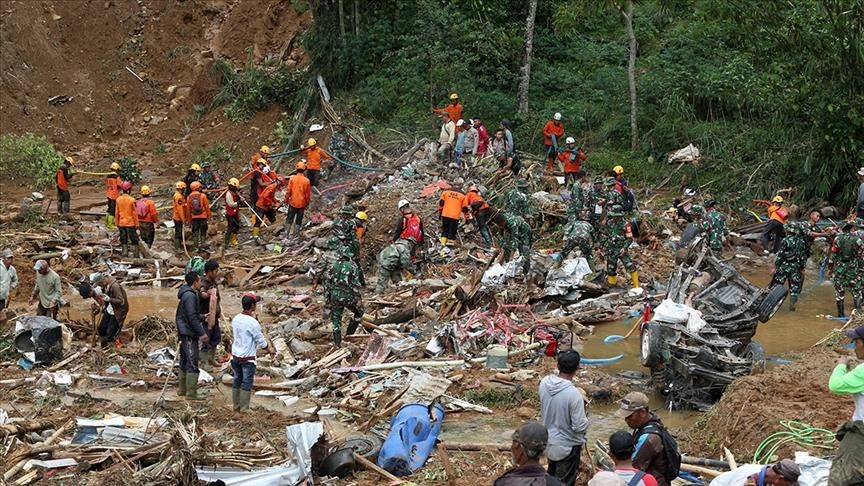Şri-Lankada daşqın və sürüşmə nəticəsində ölənlərin sayı 31 nəfərə çatıb