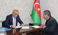 Zaur Mikayılov Yevlaxda vətəndaşları qəbul edib