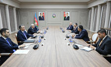 Əli Əsədov İordaniyanın sənaye, ticarət və təchizat naziri ilə görüşüb