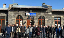 Ermənistan və Türkiyə nümayəndələri sərhəddə Qars-Gümrü dəmir yolunun bərpasını müzakirə edib