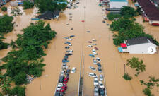 Tailandda daşqınlarda ölənlərin sayı 145-ə çatıb