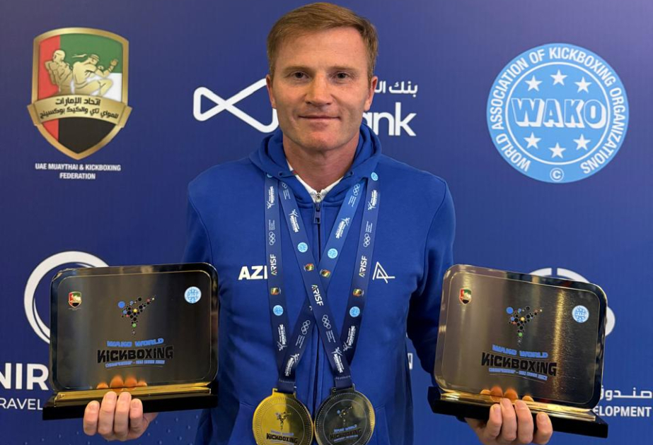 Eduard Məmmədov 10-cu dəfə dünya çempionu olub