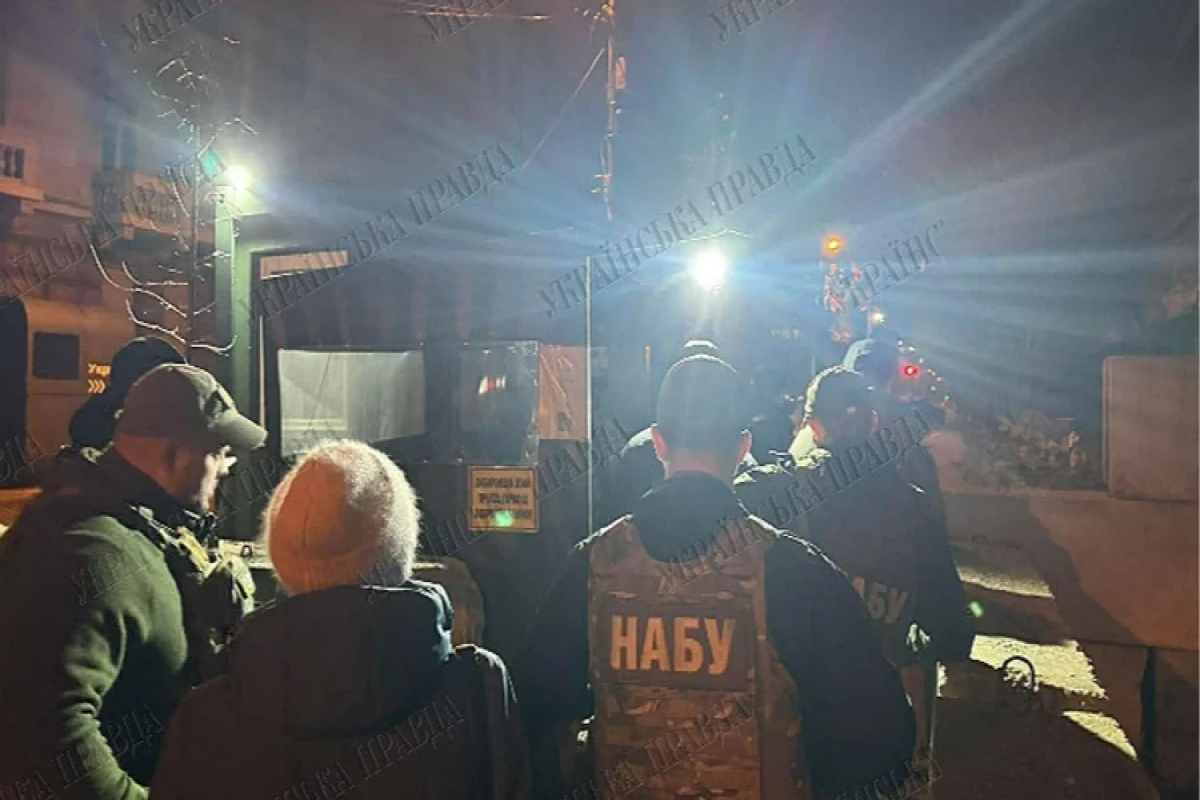 Zelenskinin Ofisinin rəhbəri Yermakın mənzilində axtarış aparılır