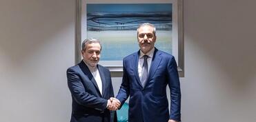 Türkiyə və İran XİN başçıları arasında görüş başlayıb