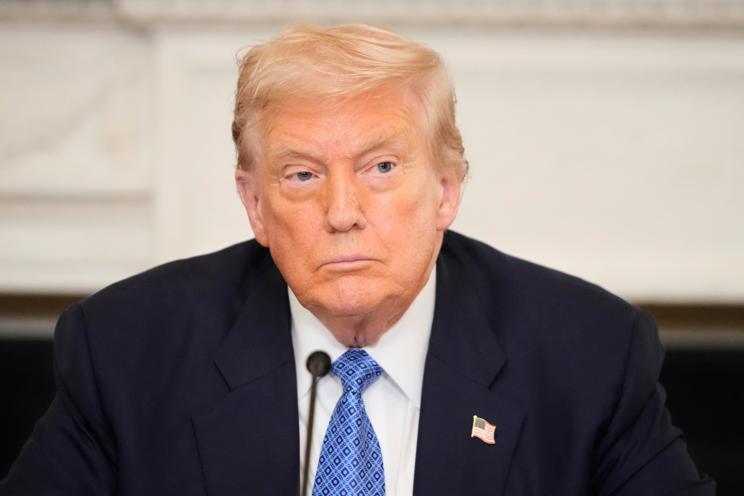 Senator: Trampın Venesuelaya qoşun göndərmək planı yoxdur