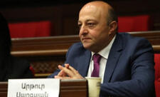 Ermənistanda müxalif deputat həbsdən azad edilib