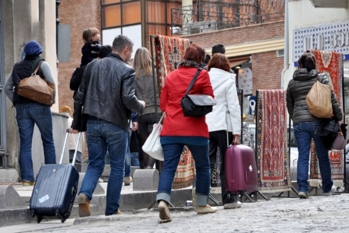 Gürcüstandan bu il mindən çox miqrant qovulub