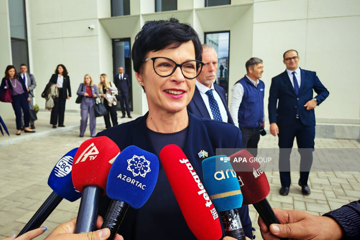 Aİ komissarı "Tramp marşrutu"ndan danışıb: İdeyalarımızı Türkiyə və Azərbaycanla müzakirə edirik