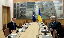 Ukrayna XİN rəhbəri NATO Baş katibi ilə görüşüb