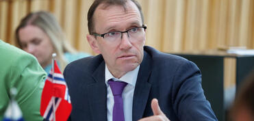 Norveç Ukraynaya silah almaq üçün yarım milyard dollar ayırır