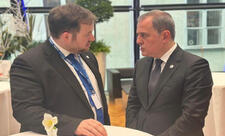 Ceyhun Bayramov Britaniyanın dövlət naziri Stefan Dauti ilə görüşüb
