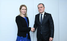 Ceyhun Bayramov Kaya Kallasla regional məsələləri müzakirə edib