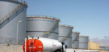 ABŞ-ın kommersiya neft ehtiyatları 427 mln. bareli ötüb