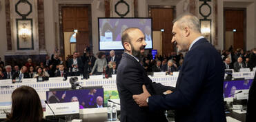 Mirzoyan Vyanada Hakan Fidanla görüşüb