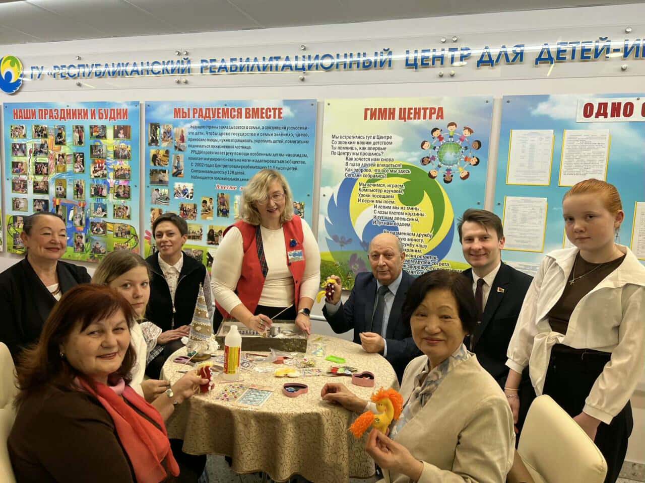 Minskdəki diasporumuz əlil uşaqlarla görüşüb