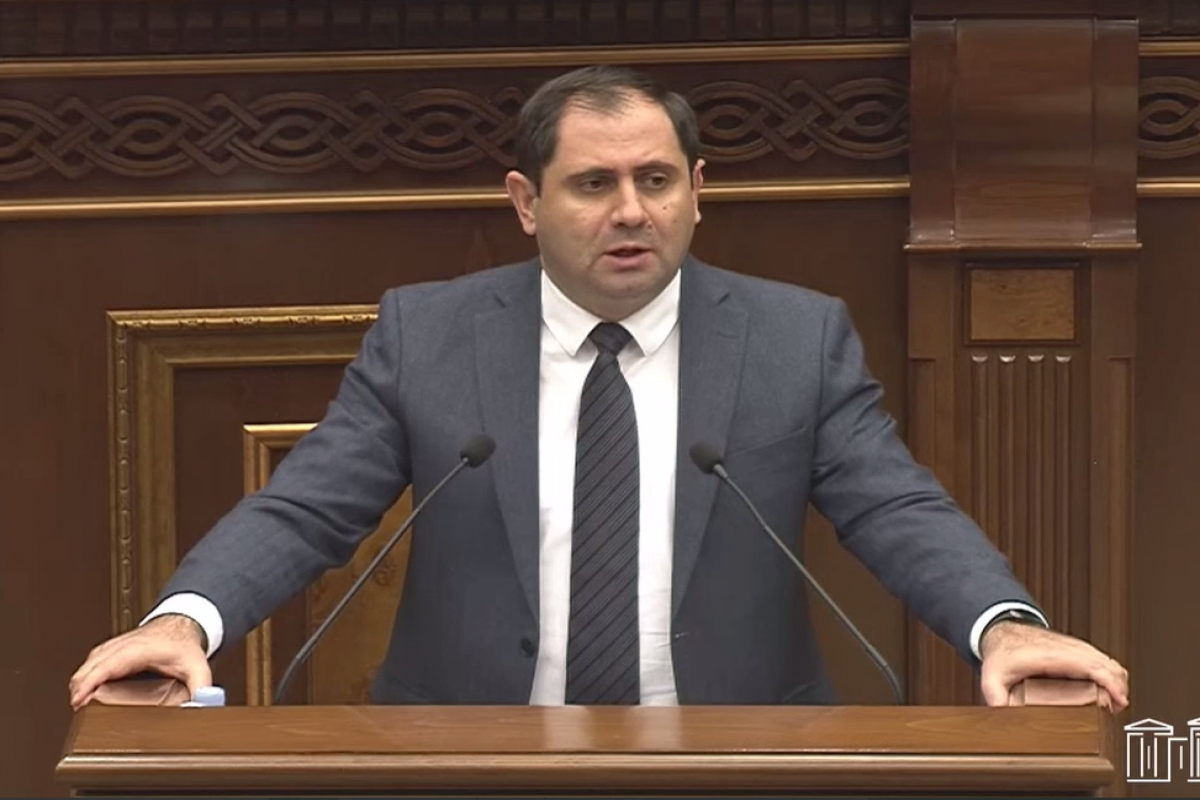 Ermənistanda məcburi hərbi xidmət müddətini qısaltmaq təklif olunur