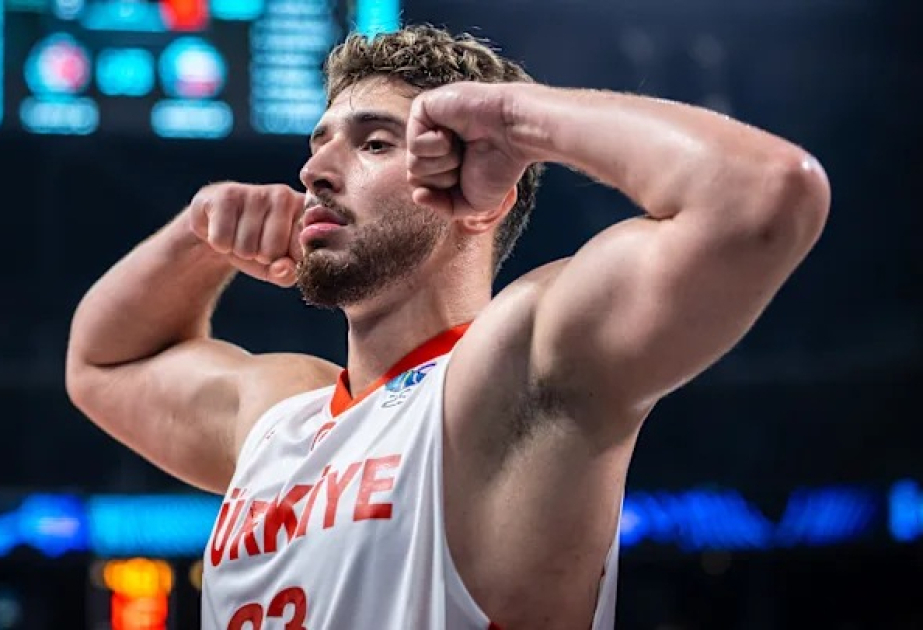 Türkiyəli basketbolçu NBA-nın tarixinə düşüb