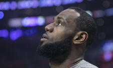 Lebron Ceymsin 1297 oyunluq uğurlu seriyası sona çatıb