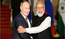 Putin Hindistan Baş naziri ilə görüşüb