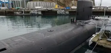 Fransız hərbçiləri nüvə sualtı qayıqlarının bazası üzərindəki dronlara atəş açıblar