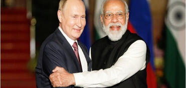 Putin Hindistan Baş naziri ilə görüşüb