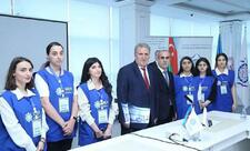 MEK direktoru “MEK könüllüləri”ni təbrik edib