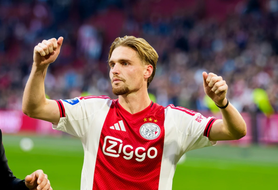 “Ayaks”ın iki futbolçusu “Qarabağ”a qarşı oynamaya bilər