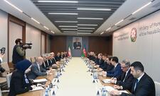 Ceyhun Bayramov Abbas Əraqçi ilə görüşüb - YENİLƏNİB