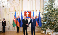 Prezident İlham Əliyevin Bratislavada rəsmi qarşılanma mərasimi olub