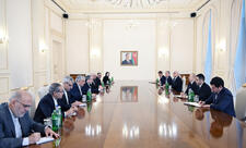 Prezident Əraqçinin rəhbərlik etdiyi nümayəndə heyətini qəbul edib