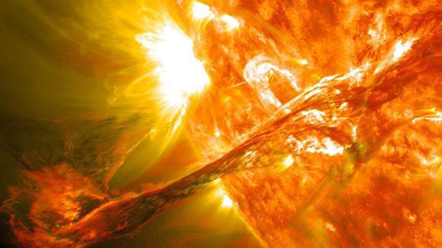 Günəşdə X sinfinə aid günəş parlaması baş verib