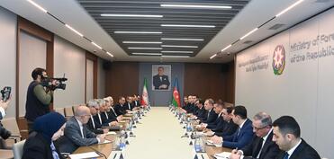 Ceyhun Bayramov Abbas Əraqçi ilə görüşüb - YENİLƏNİB