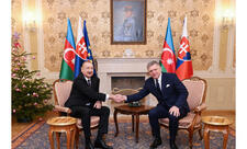 Prezident İlham Əliyevin Slovakiyanın Baş naziri ilə təkbətək görüşü olub