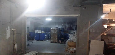 Bakıda yanğın təhlükəli kosmetoloji vasitələrin satışı anbarının fəaliyyəti dayandırılıb - VİDEO