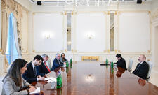 Səfir: İqtisadi tərəfdaşlıq Britaniya-Azərbaycan strateji tərəfdaşlığının mərkəzindədir