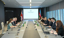 Böyük Britaniya ilə müxtəlif iqtisadi sahələrdə birgə fəaliyyətin təşviqi müzakirə edilib