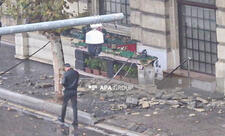 Bakının mərkəzində eyvan uçub, xəsarət alan var  - FOTO