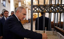 Erməni Apostol Kilsəsində çaxnaşma: Paşinyanın təzyiq planı böhran yaratdı