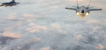 ABŞ qırıcıları Venesuela yaxınlığında uçuş ediblər