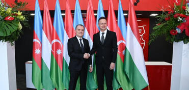 Budapeştdə Azərbaycan və Macarıstan XİN rəhbərlərinin görüşü keçirilir